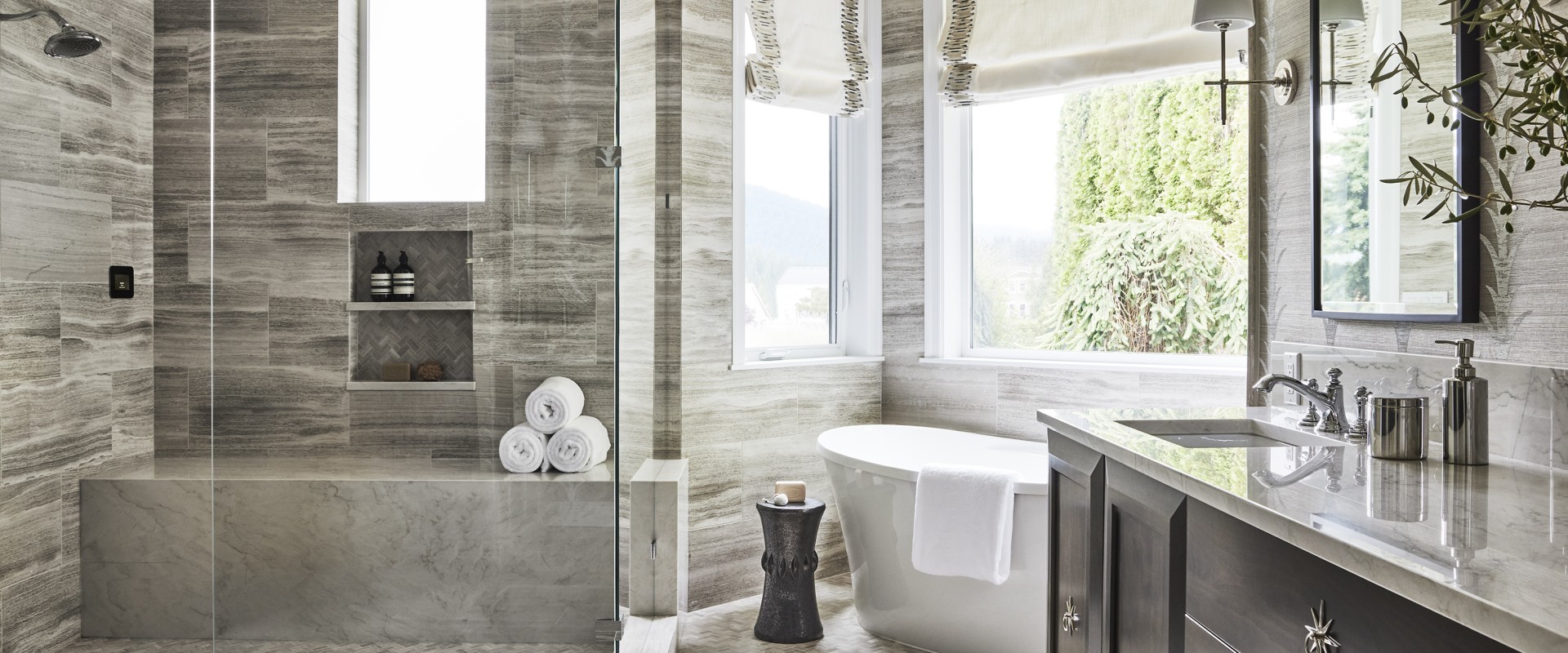 How to Create a Spa-Like Bathroom: A Comprehensive Guide